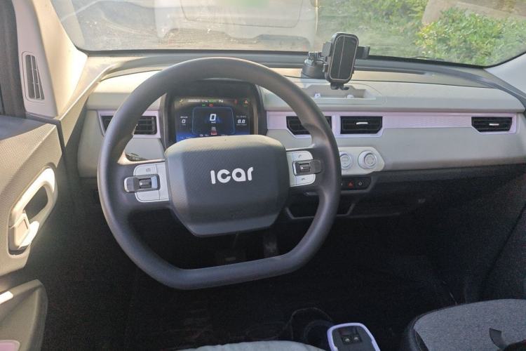 Used Chery QQ Ice Cream 2022 170km Sundae Phosphate Lithium-Ion Steering Wheel