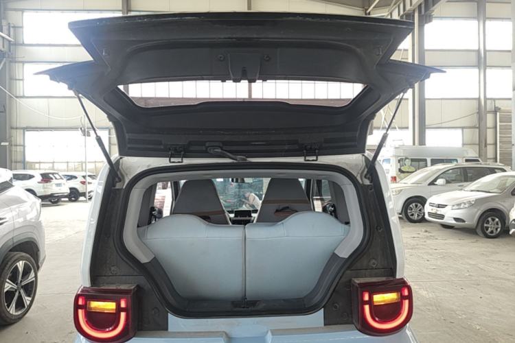 Used Chery QQ Ice Cream 2022 170km Sundae Phosphate Lithium-Ion Trunk