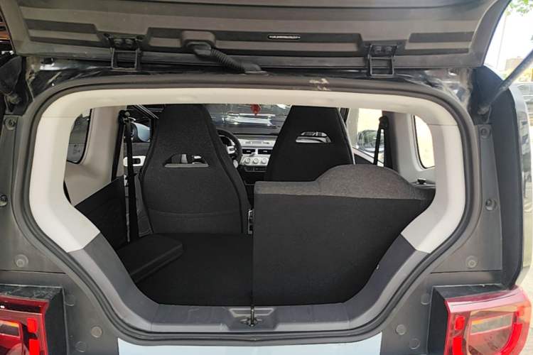 Used Chery QQ Ice Cream 2022 170km Sundae Phosphate Lithium-Ion Trunk