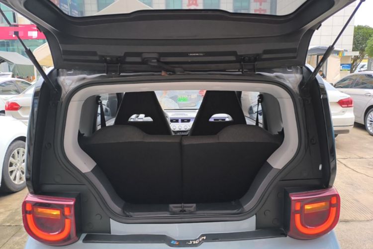 Used Chery QQ Ice Cream 2022 170km Sundae Phosphate Lithium-Ion Trunk