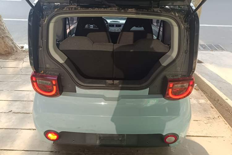 Used Chery QQ Ice Cream 2022 170km Sundae Phosphate Lithium-Ion Trunk