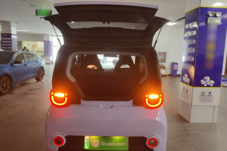 Used Chery QQ Ice Cream 2022 170km Sundae Phosphate Lithium-Ion Trunk