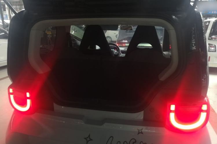 Used Chery QQ Ice Cream 2022 170km Sundae Phosphate Lithium-Ion Trunk