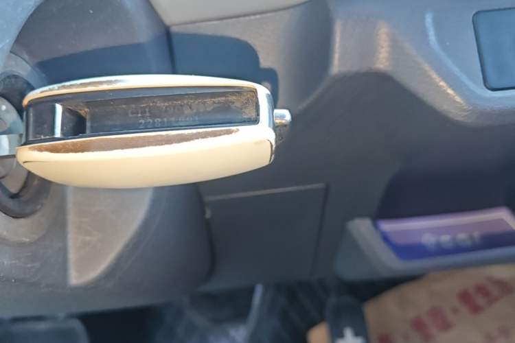 Used Chery QQ Ice Cream 2022 170km Sundae Phosphate Lithium-Ion Vehicle Key