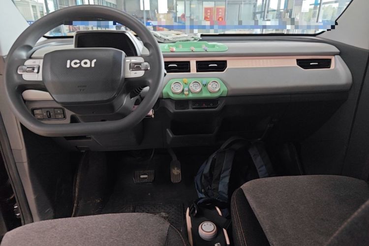 Used Chery QQ Ice Cream 2022 170km Sundae Phosphate Lithium-Ion Center Console