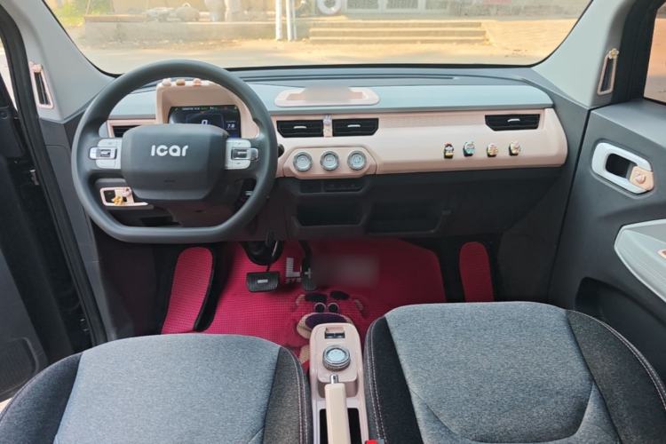 Used Chery QQ Ice Cream 2022 170km Sundae Phosphate Lithium-Ion Center Console