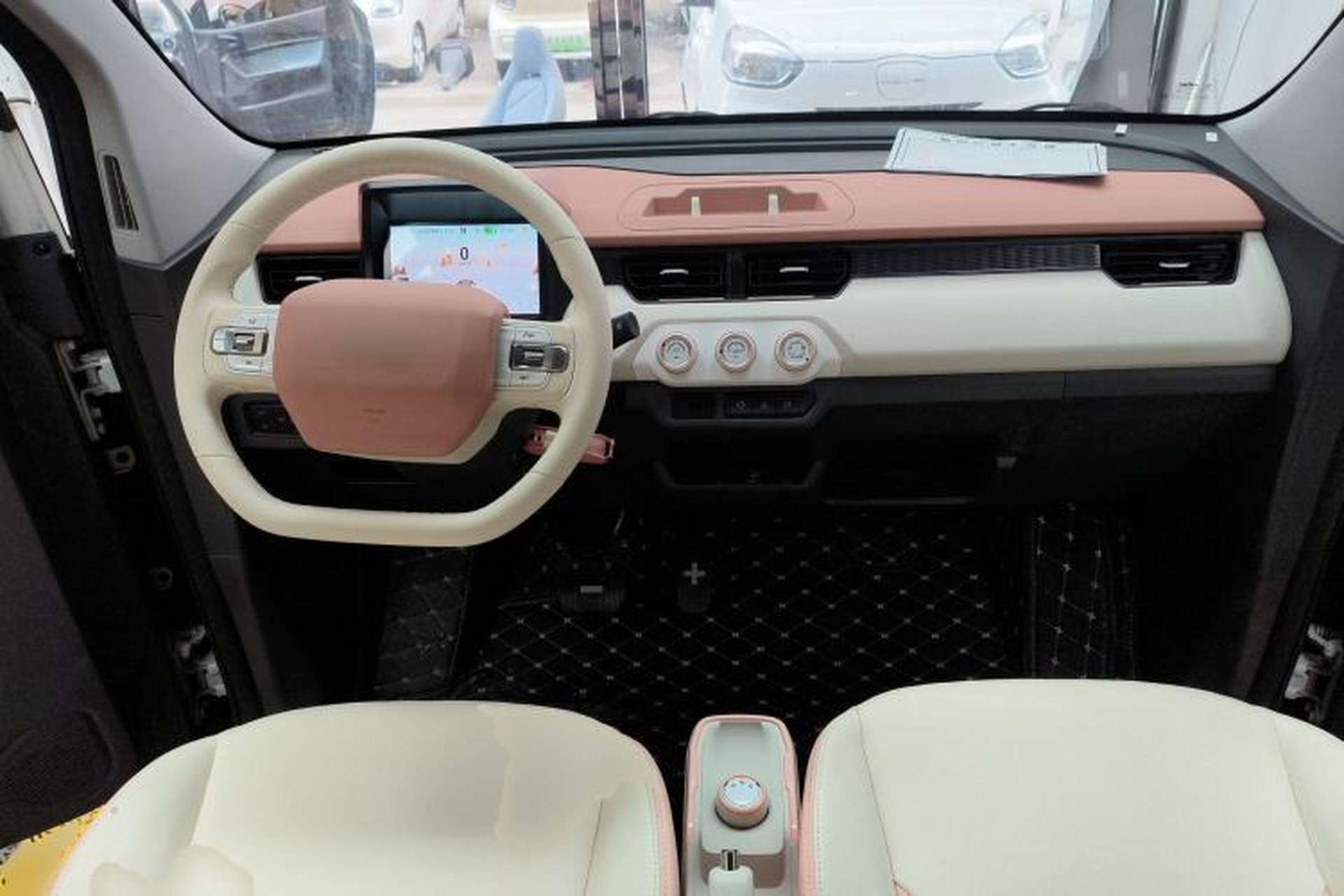 Used Chery QQ Ice Cream 2022 Taohuanxi Sweet Peach Edition Center Console