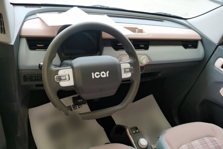 Used Chery QQ Ice Cream 2022 170km Sundae Phosphate Lithium-Ion Center Console