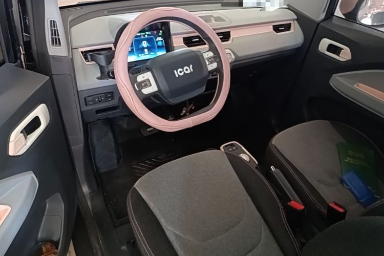Used Chery QQ Ice Cream 2022 170km Sundae Phosphate Lithium-Ion Center Console