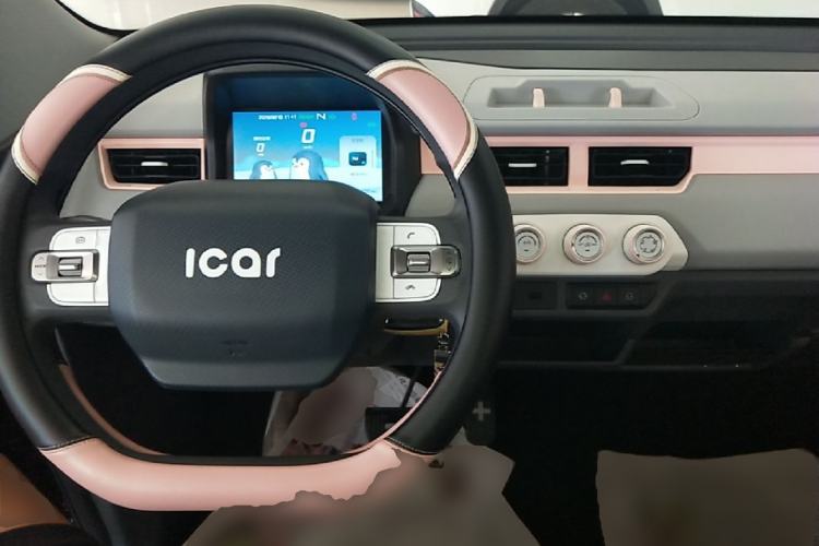 Used Chery QQ Ice Cream 2022 170km Sundae Ternary Lithium Center Console