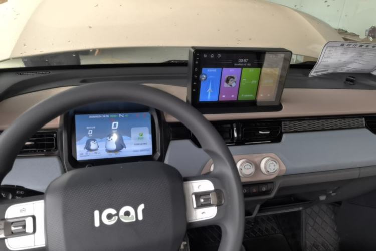 Used Chery QQ Ice Cream 2022 170km Sundae Phosphate Lithium-Ion Center Console