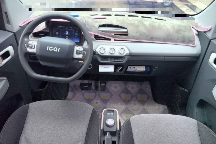Used Chery QQ Ice Cream 2022 170km Sundae Phosphate Lithium-Ion Center Console
