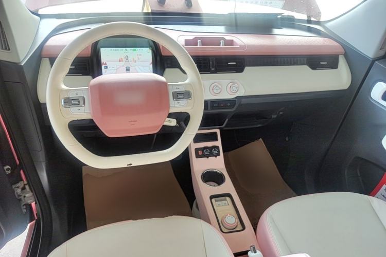 Used Chery QQ Ice Cream 2022 Taohuanxi Fragrant Peach Model Center Console