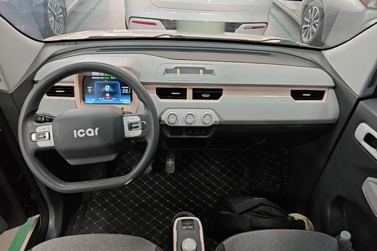 Used Chery QQ Ice Cream 2022 170km Sundae Phosphate Lithium-Ion Center Console
