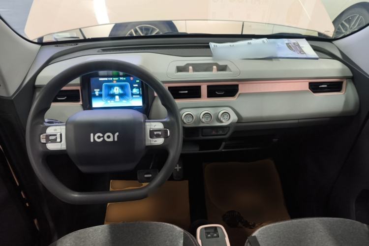Used Chery QQ Ice Cream 2022 170km Sundae Phosphate Lithium-Ion Center Console