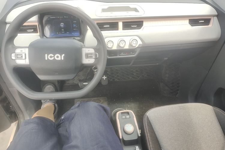 Used Chery QQ Ice Cream 2022 170km Sundae Ternary Lithium Center Console