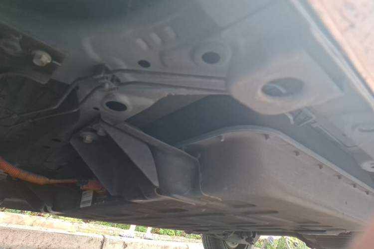 Used Chery QQ Ice Cream 2022 120km Conical Shape Lithium Iron Phosphate Chassis Front Left