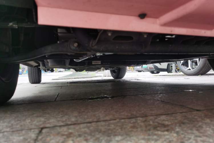 Used Chery QQ Ice Cream 2022 Taohuanxi Peach Edition Chassis Front Right