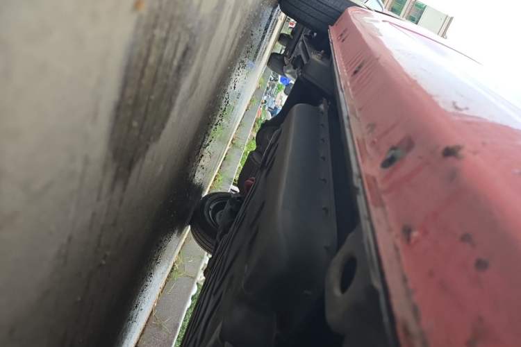 Used Chery QQ Ice Cream 2022 120km Conical Shape Lithium Iron Phosphate Chassis Front Right