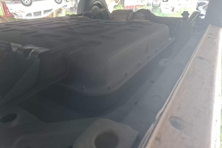 Used Chery QQ Ice Cream 2022 120km Conical Shape Lithium Iron Phosphate Chassis Front Right