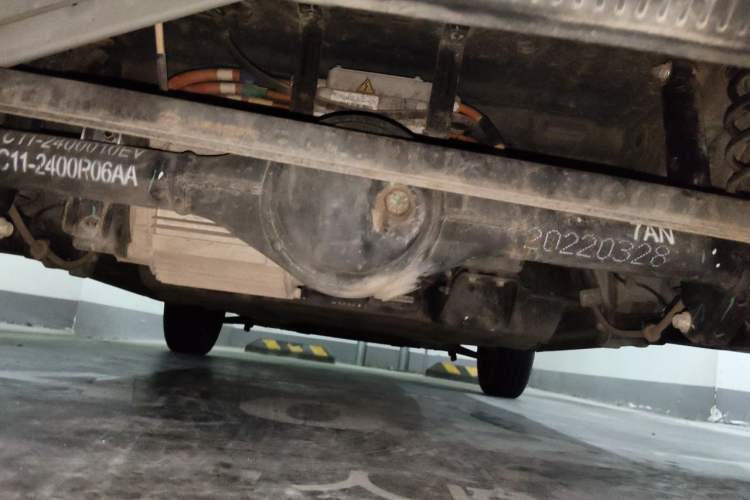 Used Chery QQ Ice Cream 2022 170km Sundae Phosphate Lithium-Ion Chassis Rear