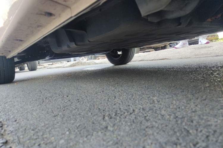 Used Chery QQ Ice Cream 2022 120km Conical Shape Lithium Iron Phosphate Chassis Rear Left