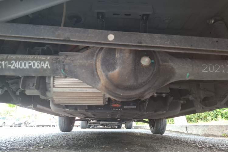 Used Chery QQ Ice Cream 2022 120km Conical Shape Lithium Iron Phosphate Chassis Rear