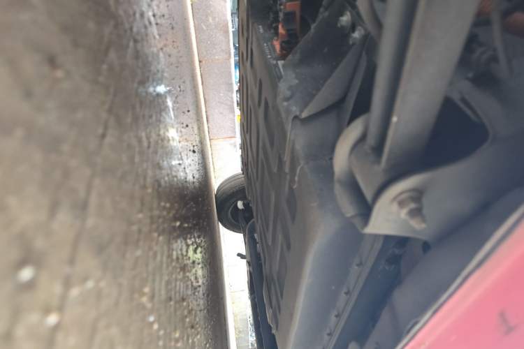 Used Chery QQ Ice Cream 2022 120km Conical Shape Lithium Iron Phosphate Chassis Rear Right