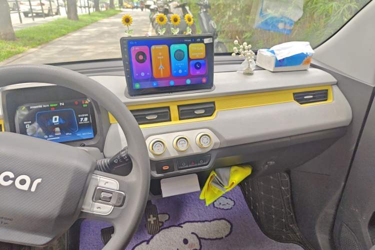 Used Chery QQ Ice Cream 2022 170km Sundae Phosphate Lithium-Ion Audio And AC Panel