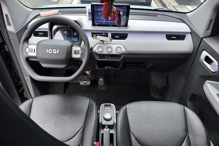 Used Chery QQ Ice Cream 2022 170km Sundae Phosphate Lithium-Ion Center Console