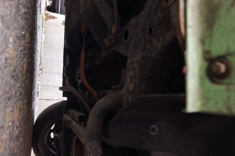 Used Chery QQ Ice Cream 2022 120km Conical Shape Lithium Iron Phosphate Chassis Front Right