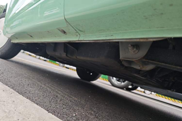 Used Chery QQ Ice Cream 2022 120km Conical Shape Lithium Iron Phosphate Chassis Rear Left