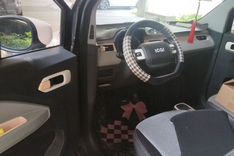 Used Chery QQ Ice Cream 2022 120km Conical Shape Lithium Iron Phosphate Driver Seat