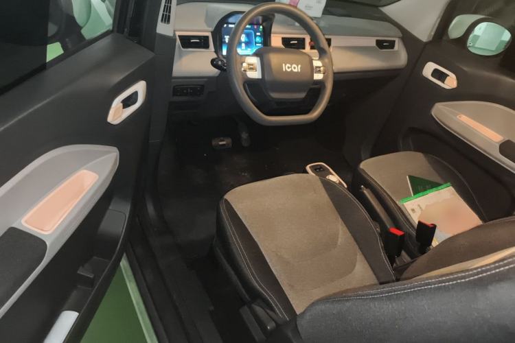 Used Chery QQ Ice Cream 2022 170km Sundae Phosphate Lithium-Ion Driver Seat