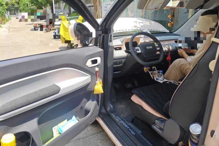 Used Chery QQ Ice Cream 2022 170km Sundae Phosphate Lithium-Ion Driver Seat