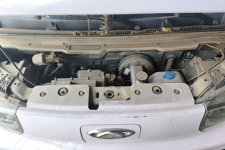 Used Chery QQ Ice Cream 2022 170km Sundae Phosphate Lithium-Ion Engine Bay
