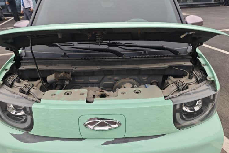 Used Chery QQ Ice Cream 2022 120km Conical Shape Lithium Iron Phosphate Engine Bay