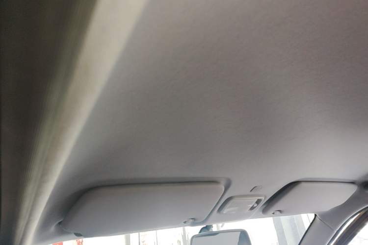 Used Chery QQ Ice Cream 2022 170km Sundae Phosphate Lithium-Ion Headliner