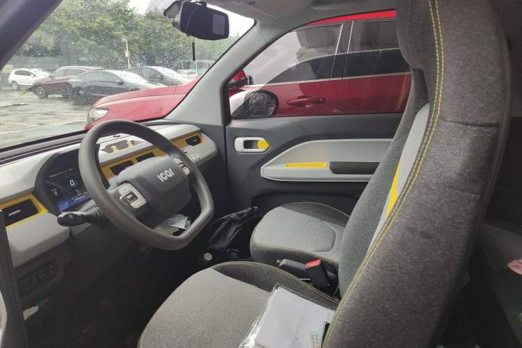 Used Chery QQ Ice Cream 2022 170km Sundae Phosphate Lithium-Ion Left Front Seat
