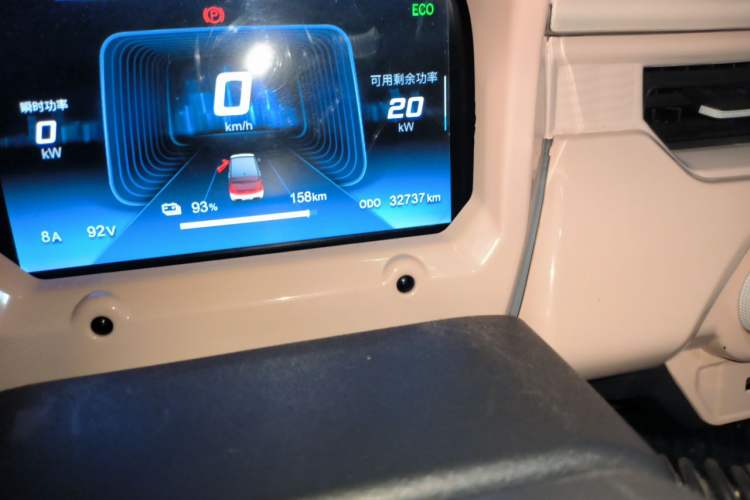 Used Chery QQ Ice Cream 2022 170km Sundae Phosphate Lithium-Ion Odometer Close Up