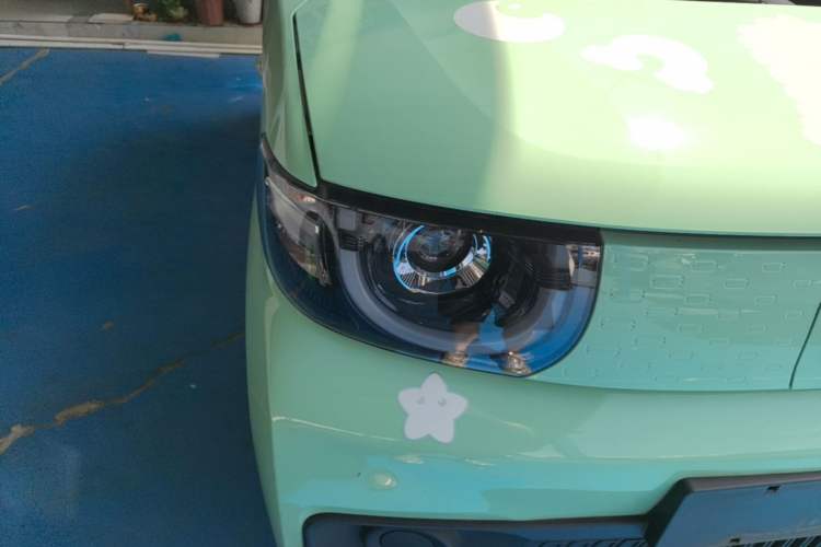 Used Chery QQ Ice Cream 2022 170km Sundae Phosphate Lithium-Ion Right Front Headlight