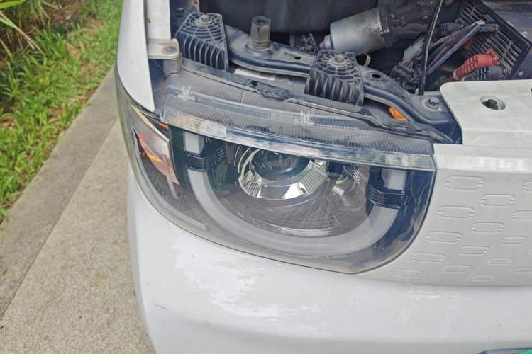 Used Chery QQ Ice Cream 2022 170km Sundae Phosphate Lithium-Ion Right Front Headlight