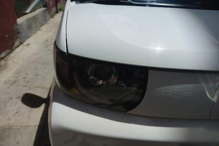 Used Chery QQ Ice Cream 2022 170km Sundae Phosphate Lithium-Ion Right Front Headlight