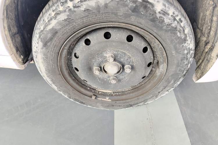 Used Chery QQ Ice Cream 2022 170km Sundae Phosphate Lithium-Ion Right Front Wheel Hub