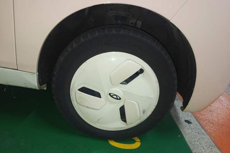 Used Chery QQ Ice Cream 2022 170km Sundae Phosphate Lithium-Ion Right Front Wheel Hub