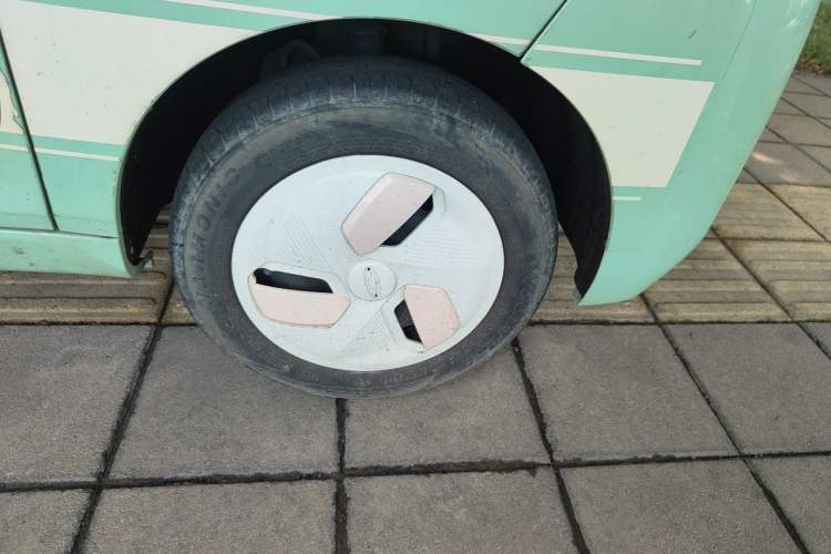 Used Chery QQ Ice Cream 2022 170km Sundae Phosphate Lithium-Ion Right Front Wheel Hub