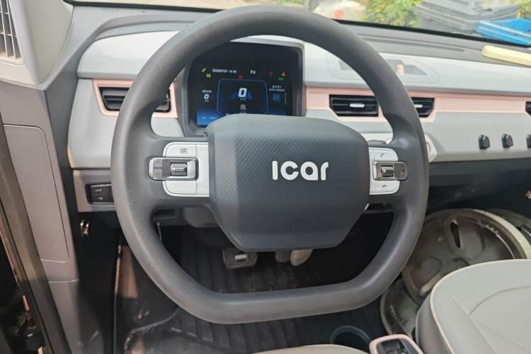 Used Chery QQ Ice Cream 2022 170km Sundae Phosphate Lithium-Ion Steering Wheel
