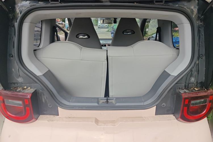 Used Chery QQ Ice Cream 2022 170km Sundae Phosphate Lithium-Ion Trunk