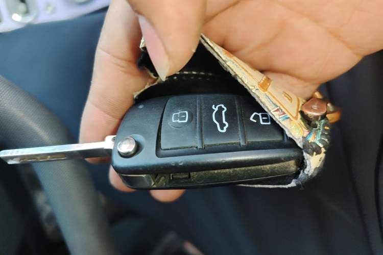 Used Chery QQ Ice Cream 2022 170km Sundae Phosphate Lithium-Ion Vehicle Key