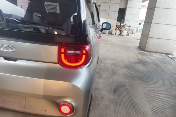 Used Chery QQ Ice Cream 2022 170km Sundae Phosphate Lithium-Ion Exterior 3
